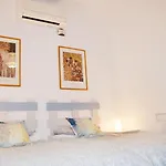 Stunning Duplex In Capistrano Playa, Apartamento *